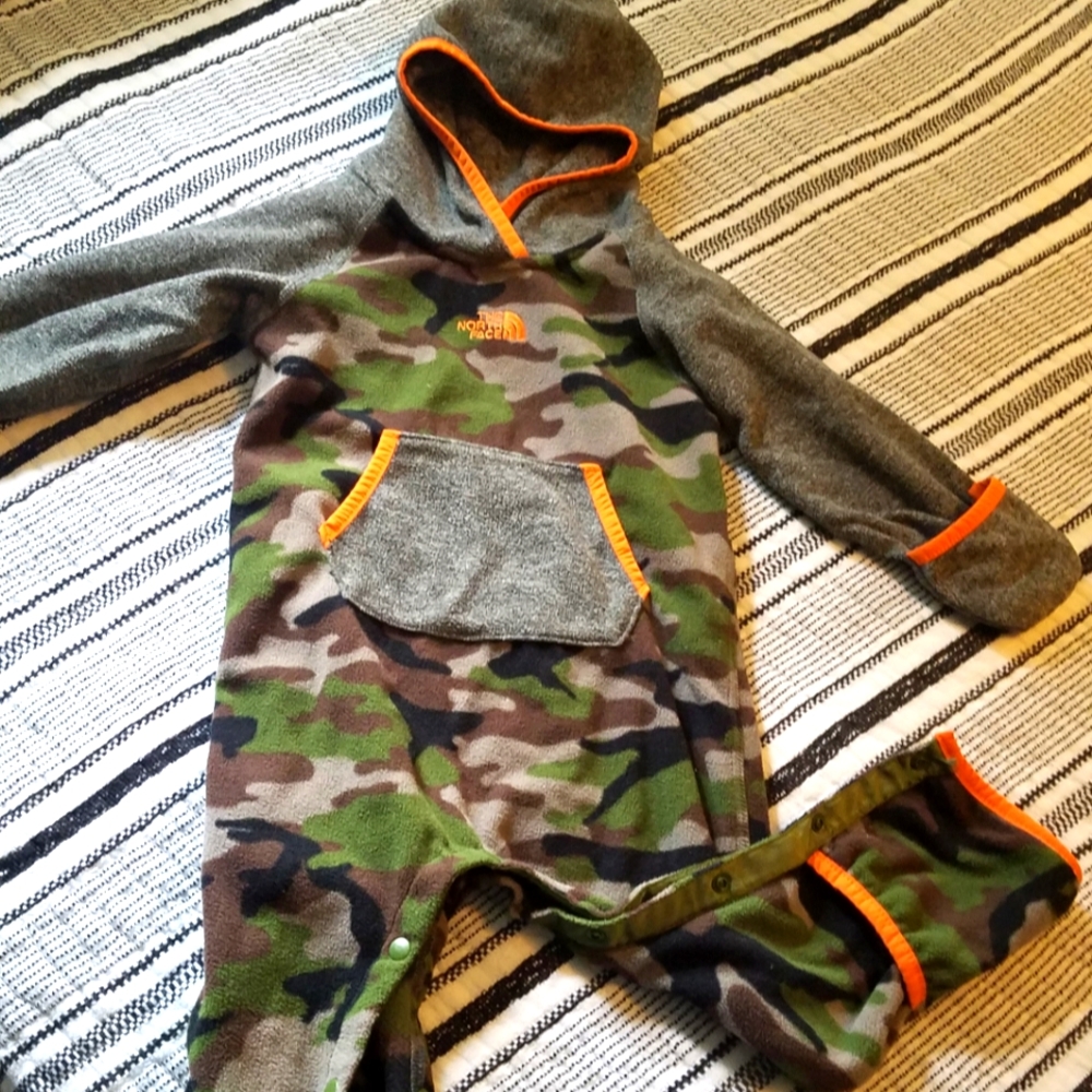 Northface 12-18 month fleece bunting